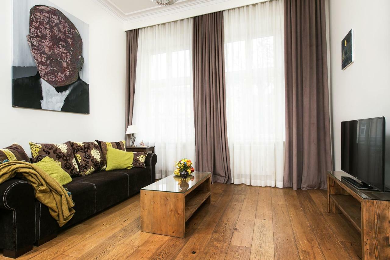 Old Town Brigue Apartment By Otium Cracovia Esterno foto