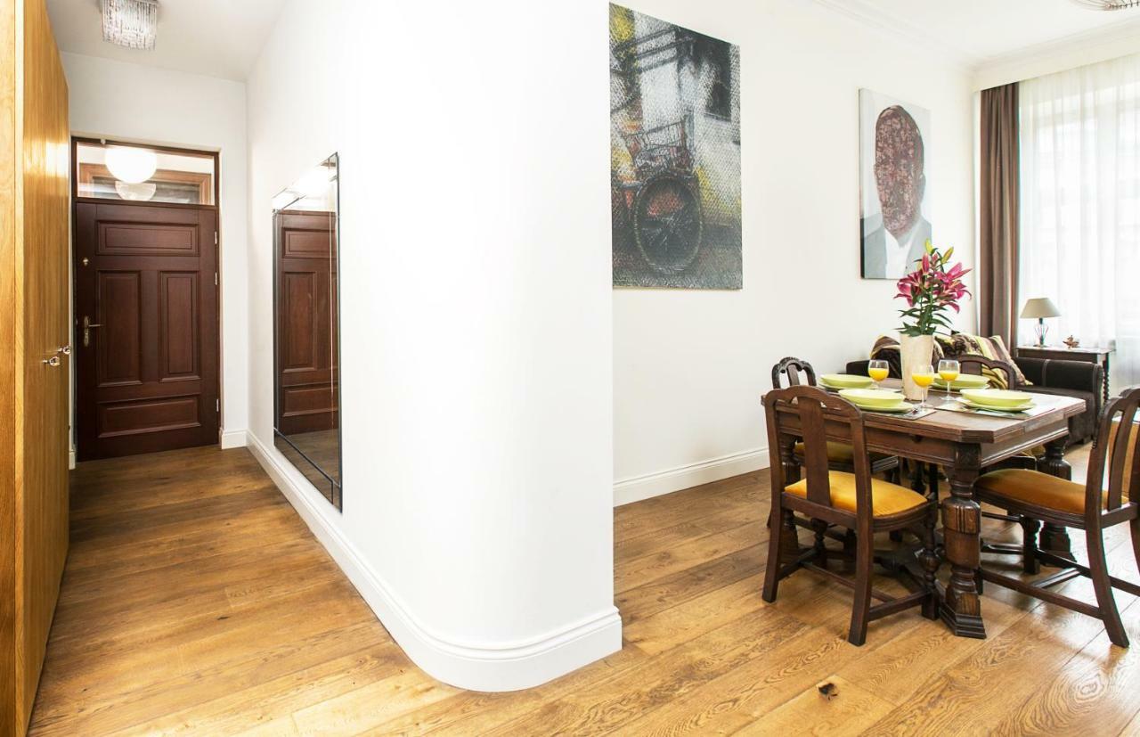 Old Town Brigue Apartment By Otium Cracovia Esterno foto