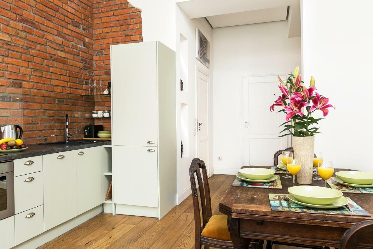 Old Town Brigue Apartment By Otium Cracovia Esterno foto