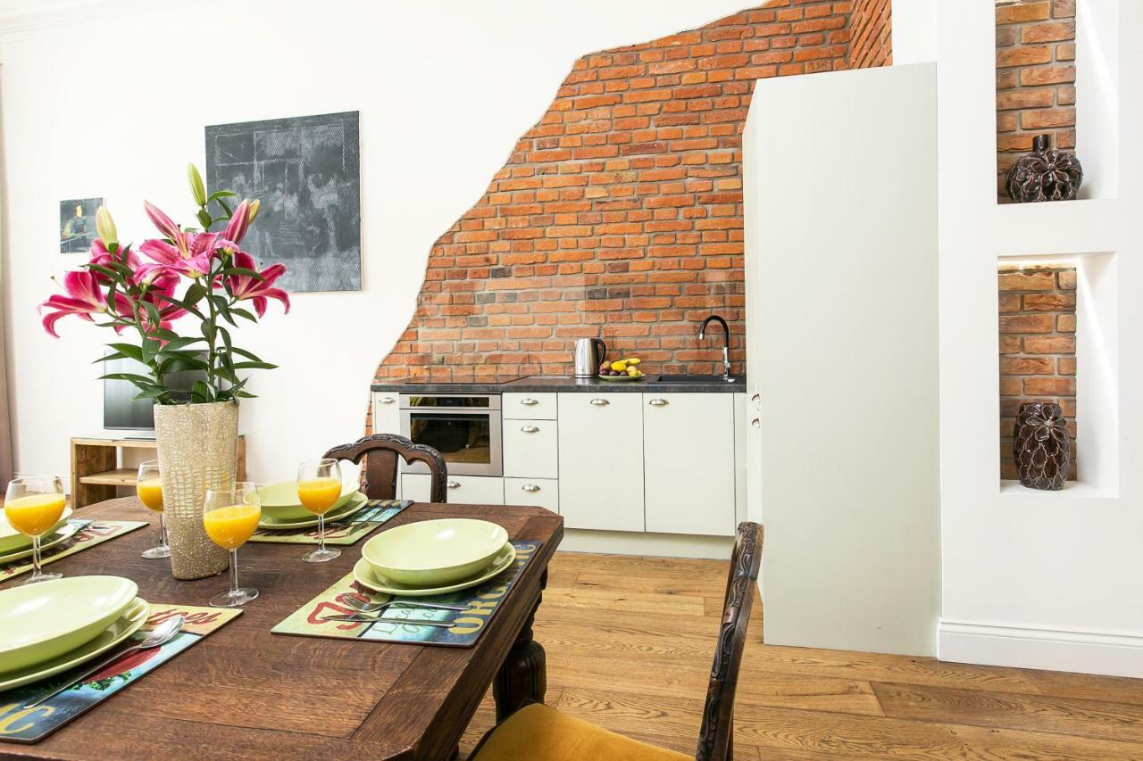 Old Town Brigue Apartment By Otium Cracovia Esterno foto